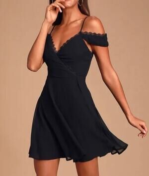 Lulus Black Lace Off-Shoulder Mini Dress Medium “Absolutely Unforgettable”  LBD
